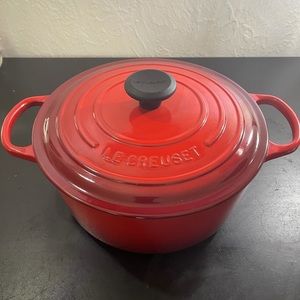 Le Creuset 5.5 qt.